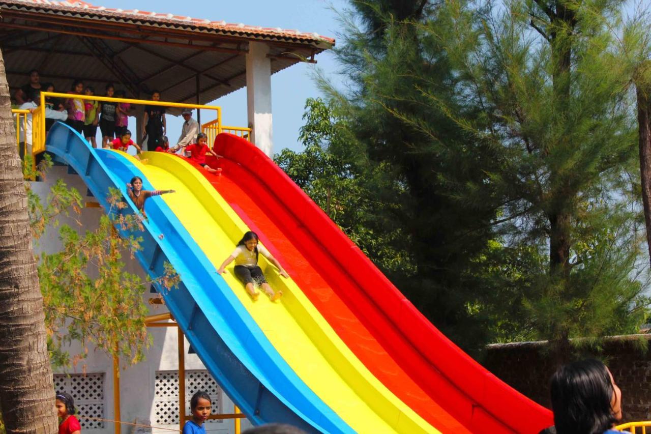Pinewood Resort Karjat Exterior foto