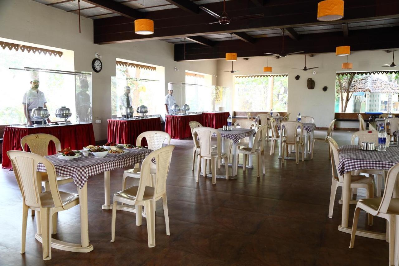Pinewood Resort Karjat Exterior foto