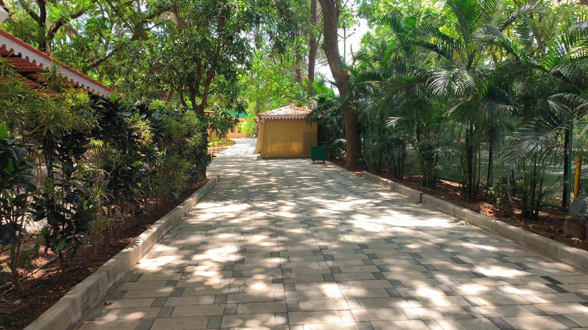 Pinewood Resort Karjat Exterior foto